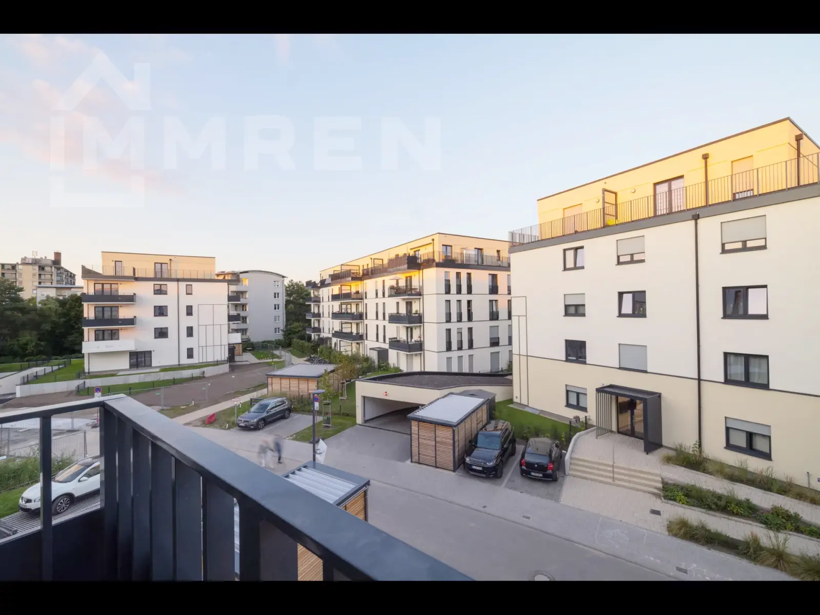 Luxurious Turnkey Apartment: Balcony, Cellar, Parking - 12