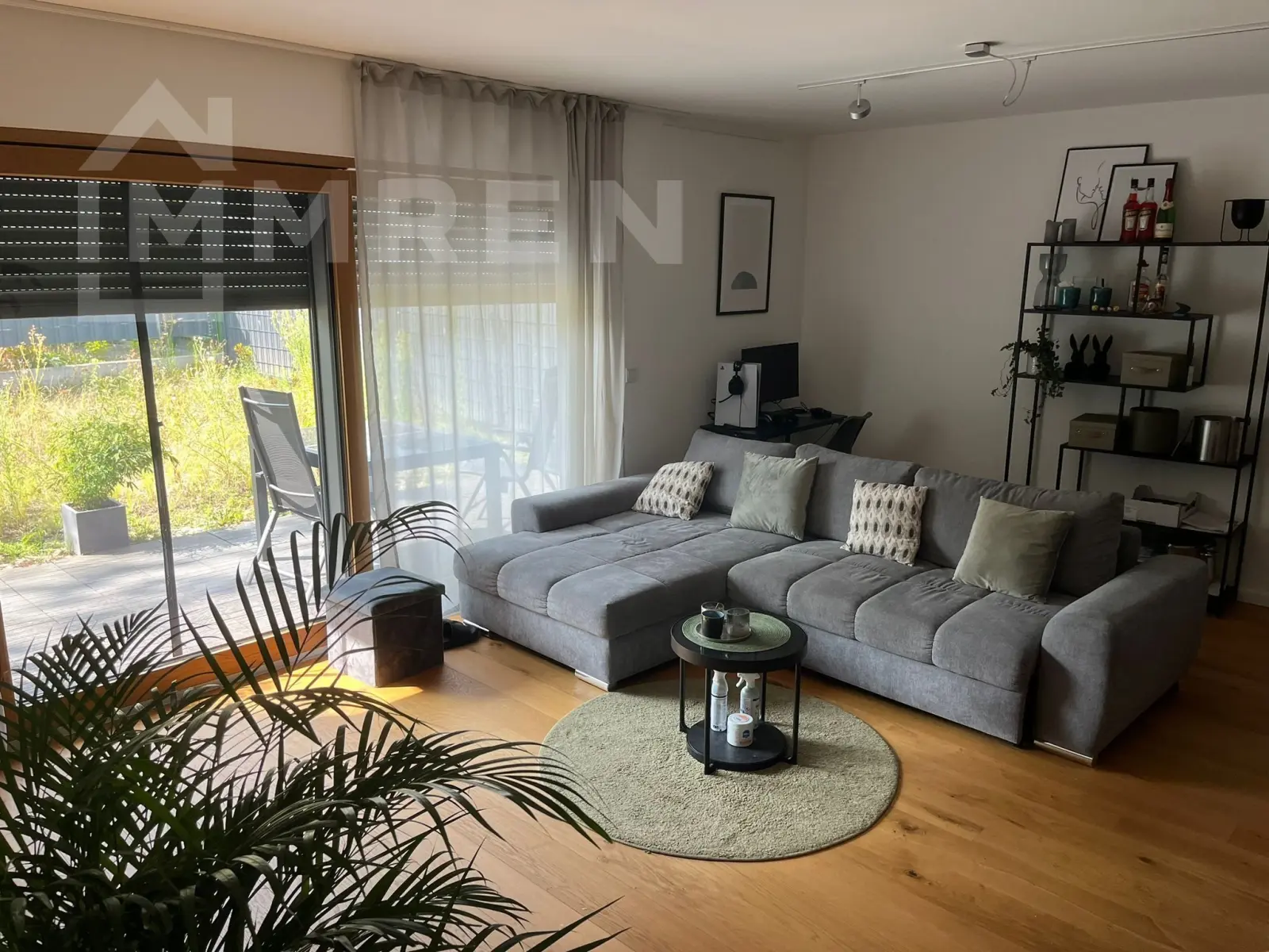 Stylish 2-Bedroom Ground Floor Apartment with Terrace in Cologne Niehl