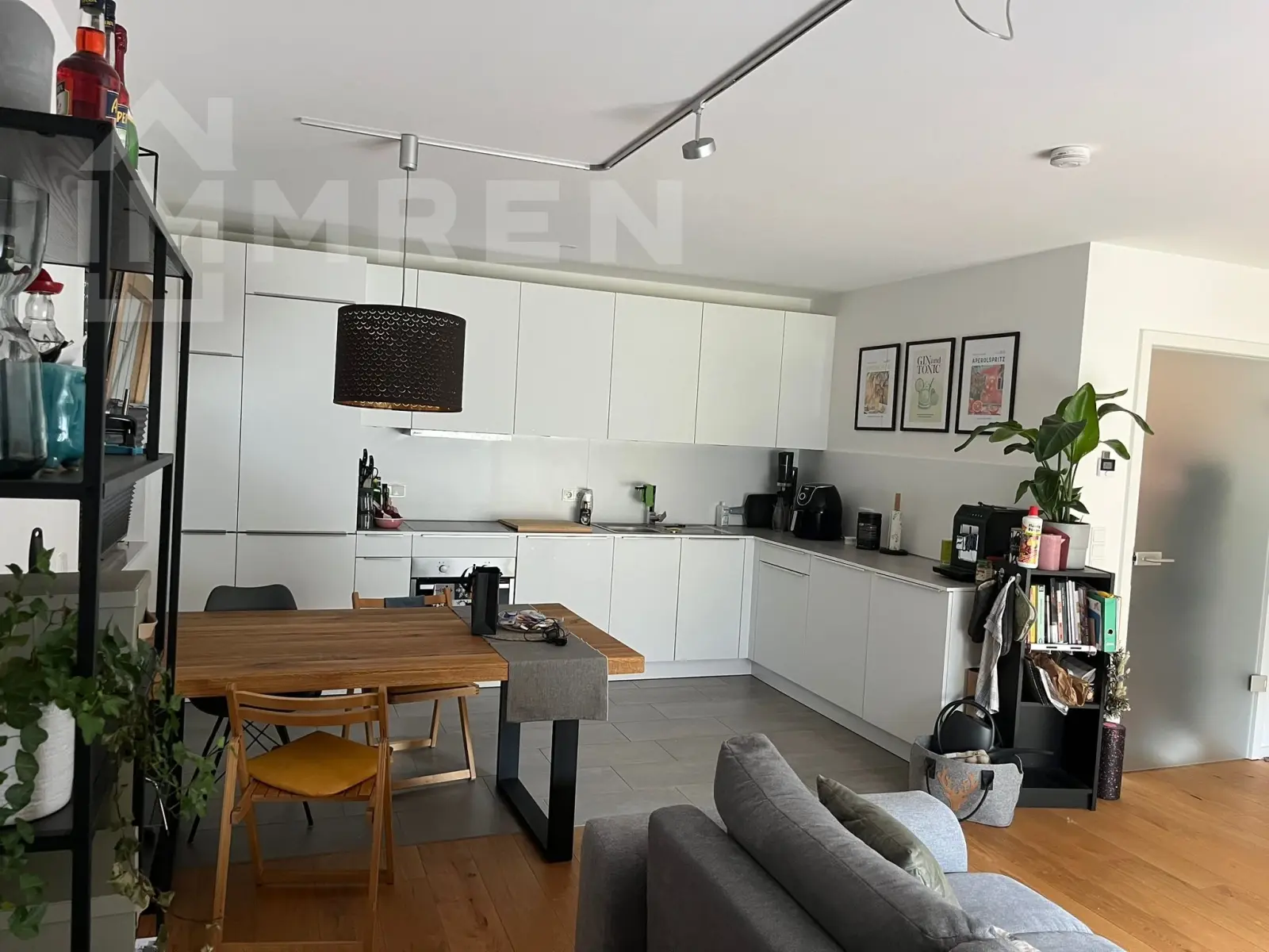 Stylish 2-Bedroom Ground Floor Apartment with Terrace in Cologne Niehl - 7